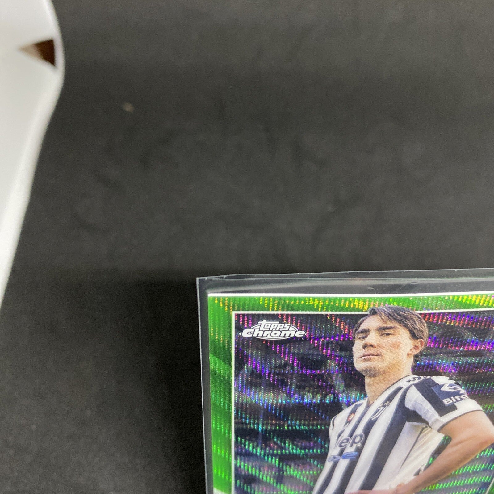 2021/22 Topps Chrome UEFA Neon Green Wave Refractor Dusan Vlahovic #86 44/99 GEM