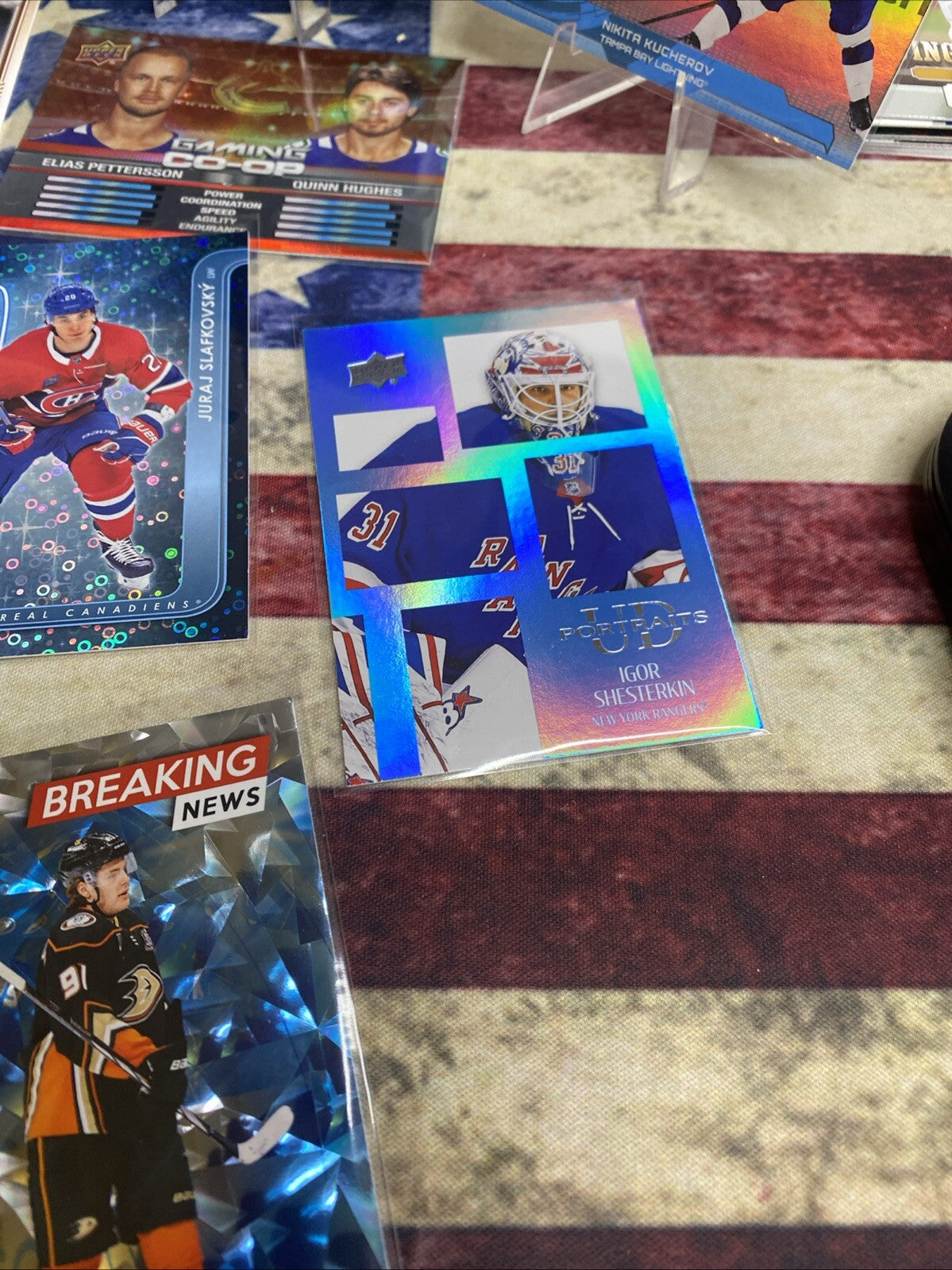 16 NHL Card Lot 2024-25 Upper Deck Series 1 Speckle, Dazzlers, Canadiens, Rookie