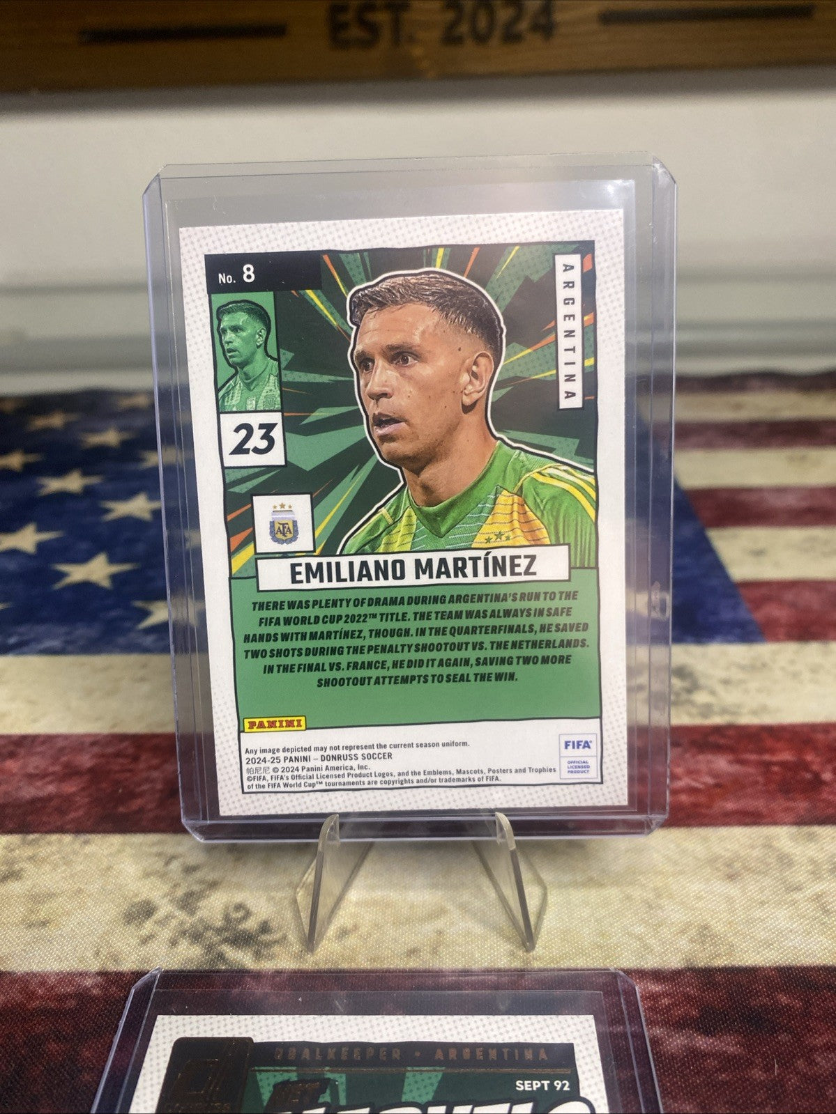 Emiliano Martinez 2024-25 Panini Donruss Net Marvels Red & Base No.8 Argentina