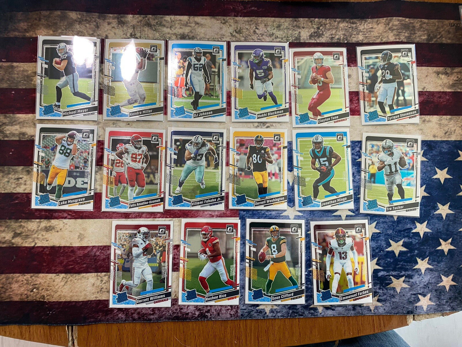 16 X NFL Optic Rated Rookie Cards. Future stars, 