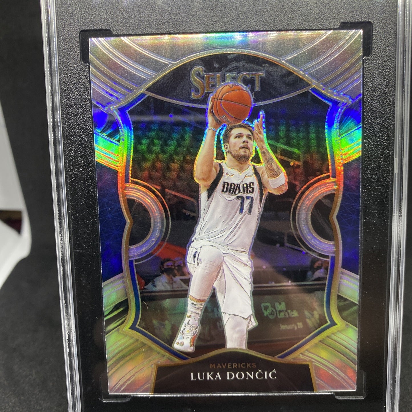 2020-21 Select Silver Prizm Concourse Luka Doncic SGC 10 GEM MT #15 Mavericks