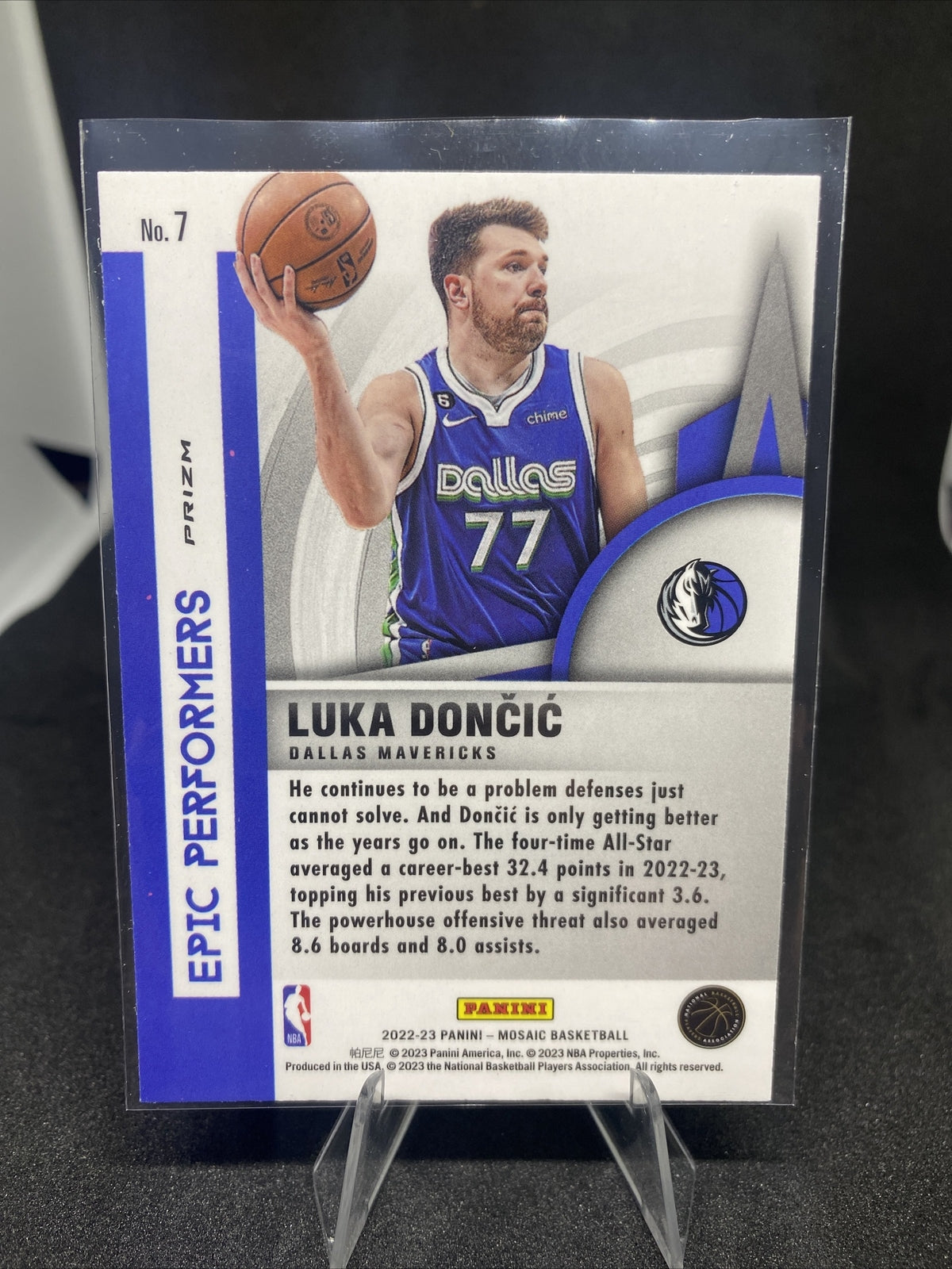 2022-23 Panini Mosaic Luka Doncic Epic Performers Green Mosaic Prizm #7 Mavs