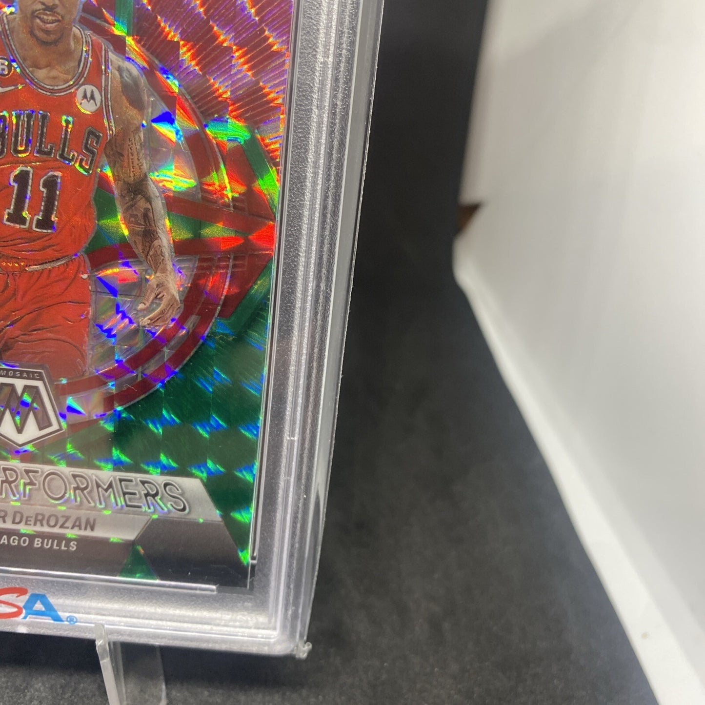 2022-23 Panini Mosaic - Epic Performers Green Mosaic Prizm PSA 10 DeMar DeRozan