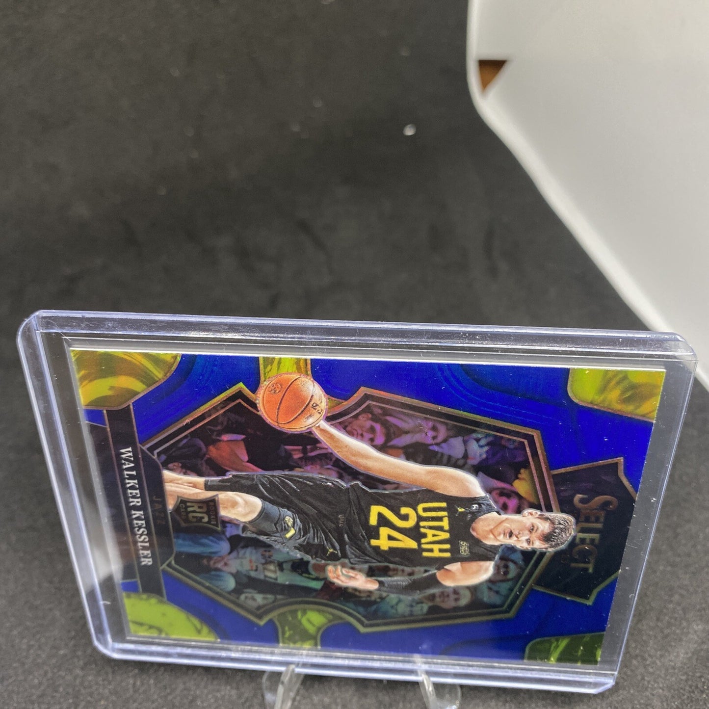 WALKER KESSLER 2022-23 Panini Select Premier Level 187 Blue Prizm RC Rookie BL43