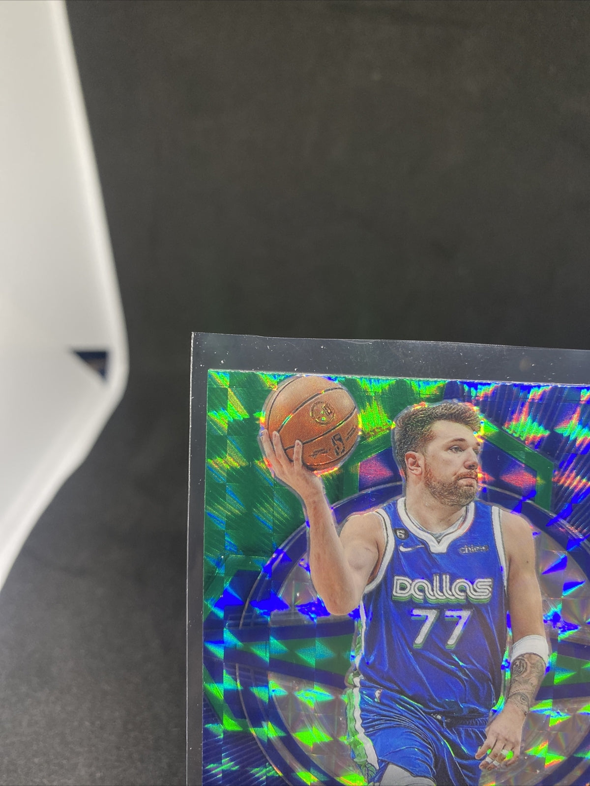 2022-23 Panini Mosaic Luka Doncic Epic Performers Green Mosaic Prizm #7 Mavs