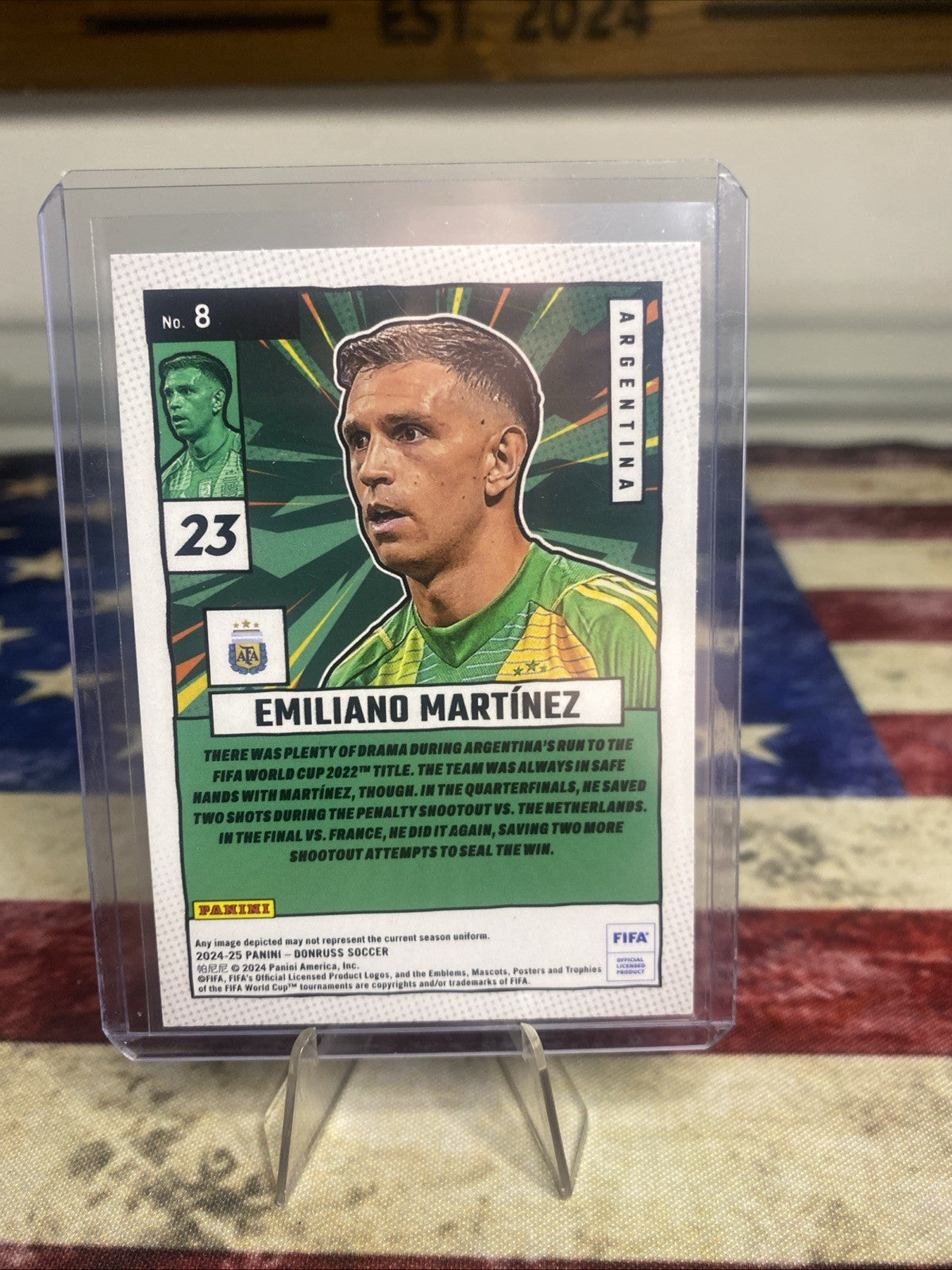 Emiliano Martinez 2024-25 Panini Donruss Net Marvels Red & Base No.8 Argentina