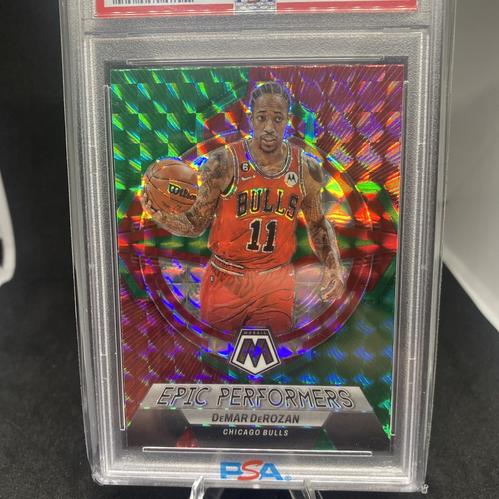 2022-23 Panini Mosaic - Epic Performers Green Mosaic Prizm PSA 10 DeMar DeRozan