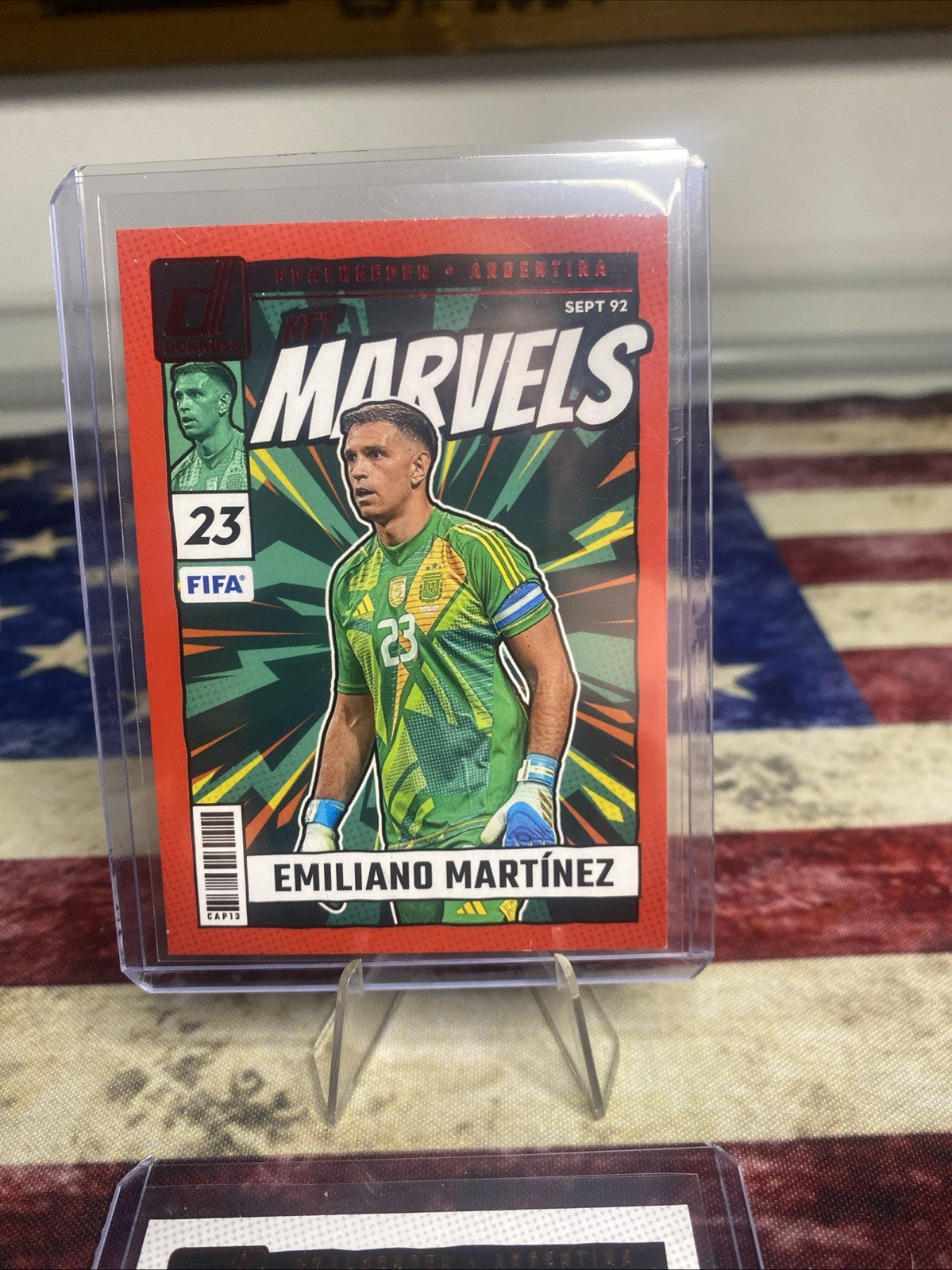 Emiliano Martinez 2024-25 Panini Donruss Net Marvels Red & Base No.8 Argentina