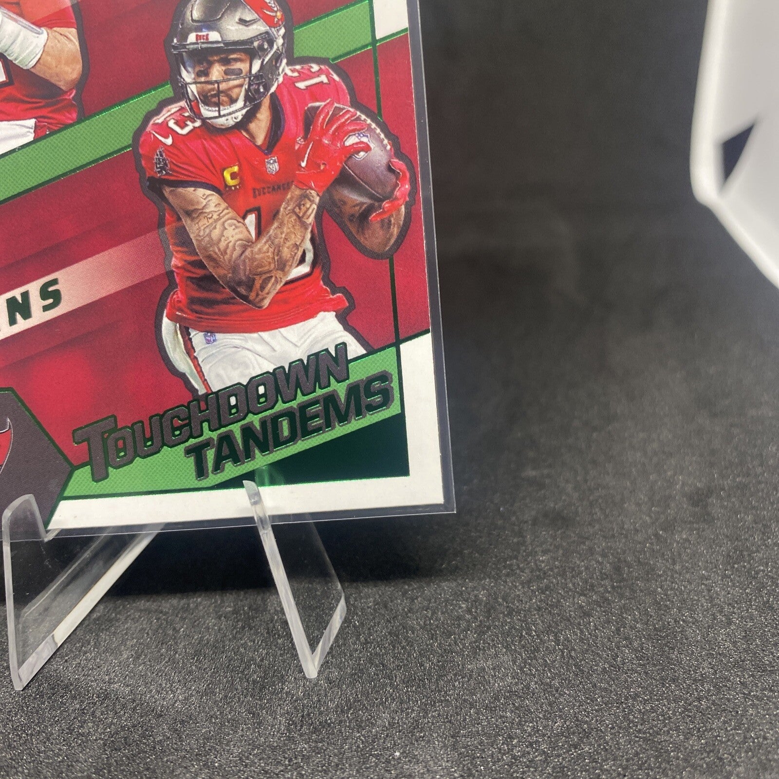 2022 Panini Contenders Tom Brady & Mike Evans Touchdown Tandems Green foil SP